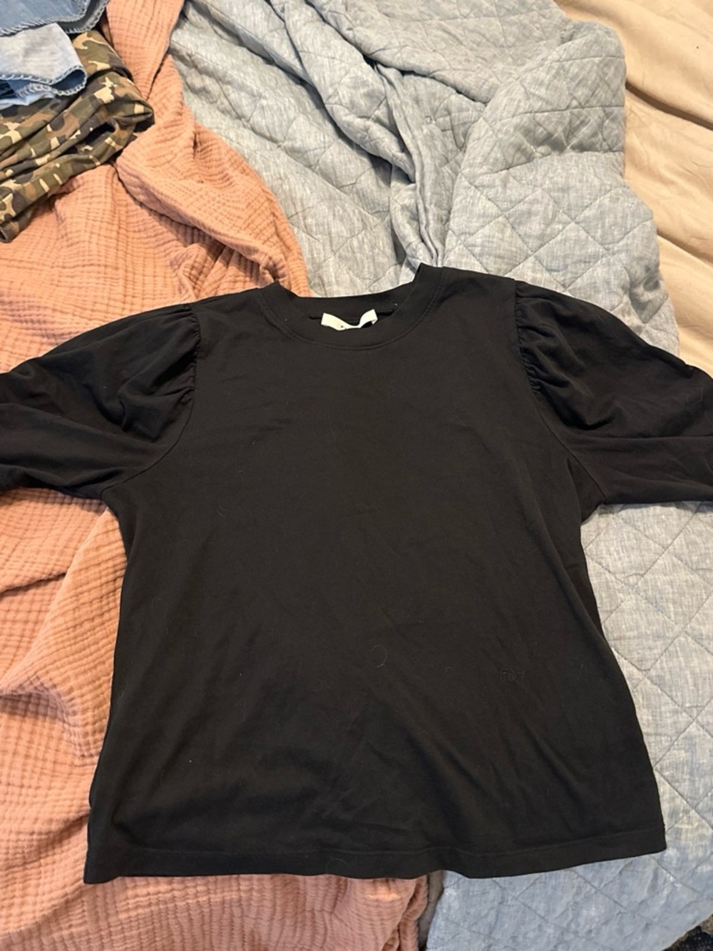 Frame Denim Black Puff-Sleeve Short Sleeve Tee